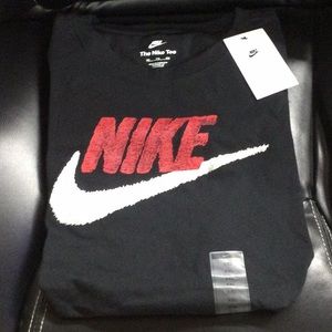 NWT Nike T-Shirt